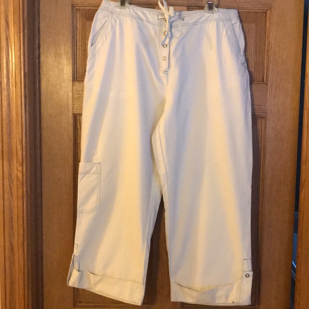 J. Jill khaki cuffed capris with snaps & tie front
